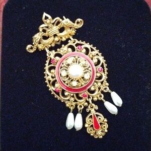 Florenza Brooch